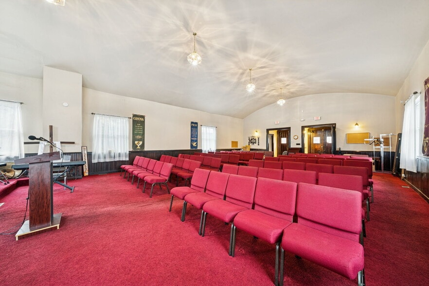 More Photos Of 8304 Frankstown Ave, Pittsburgh Religious Facility For Sale