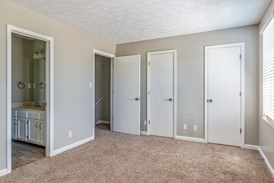 More Photos Of 291 Dunbar Cave Rd, Clarksville Multifamily For Sale