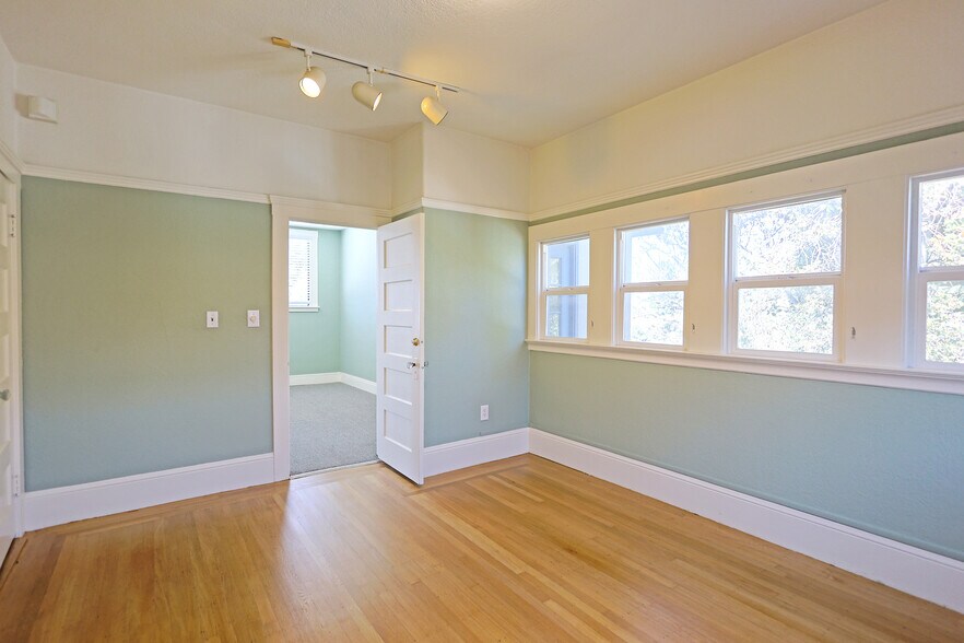 More Photos Of 1551 Solano Ave, Berkeley Storefront Retail Office For Lease