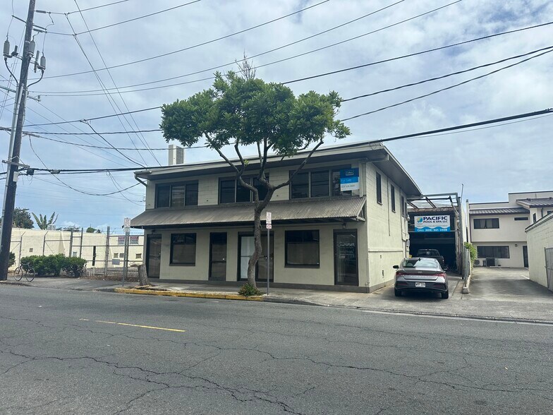 More Photos Of 32 Kainehe St, Kailua Storefront Retail Office For Lease