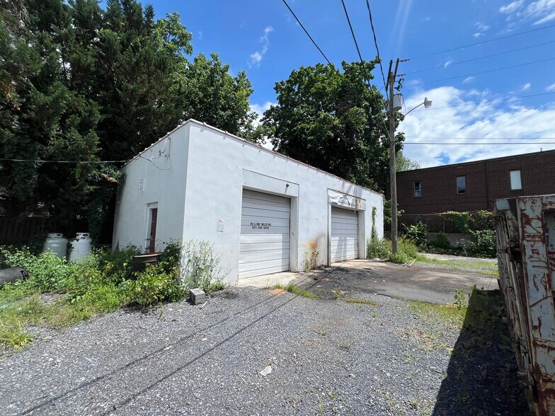 More Photos Of 327 N Royal Ave, Front Royal Freestanding For Sale