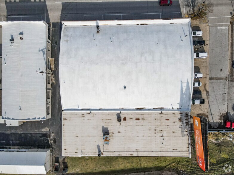More Photos Of 220 E 2nd St, Sand Springs Auto Repair For Lease