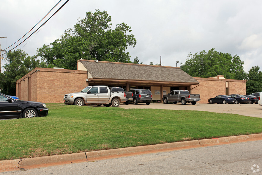 Primary Photo Of 4211 N Barnes Ave, Oklahoma City Office For Sale