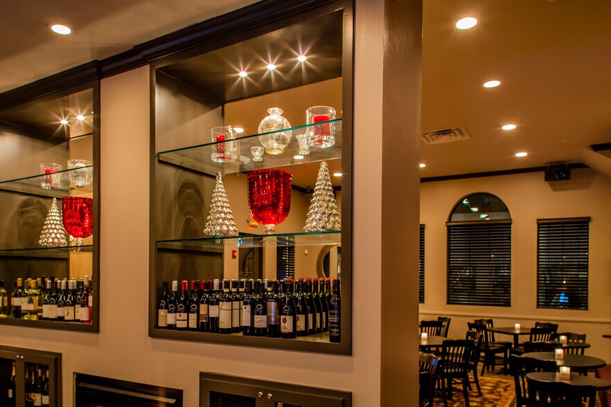 More Photos Of 801 Studewood St, Houston Restaurant For Lease