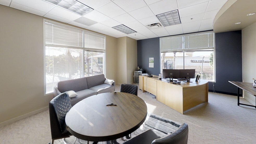 More Photos Of 15220-15230 N Scottsdale Rd, Scottsdale Unknown For Lease