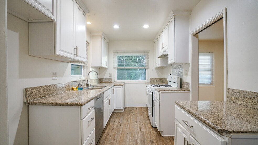 More Photos Of 1801-1809 Verdugo Loma Dr, Glendale Apartments For Sale