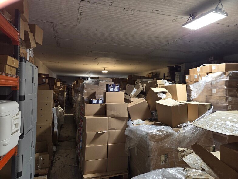 More Photos Of 141 Lake Ave, Staten Island Refrigeration Cold Storage For Lease