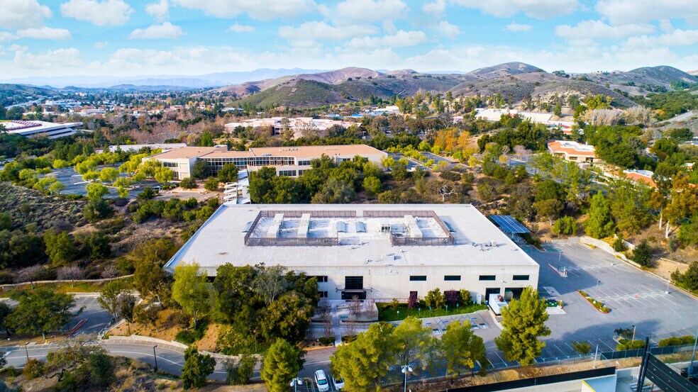More Photos Of 4553 La Tienda Rd, Westlake Village Light Manufacturing For Sale