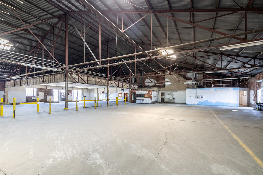 More Photos Of 2127 Hubbard St, Jacksonville Manufacturing For Sale