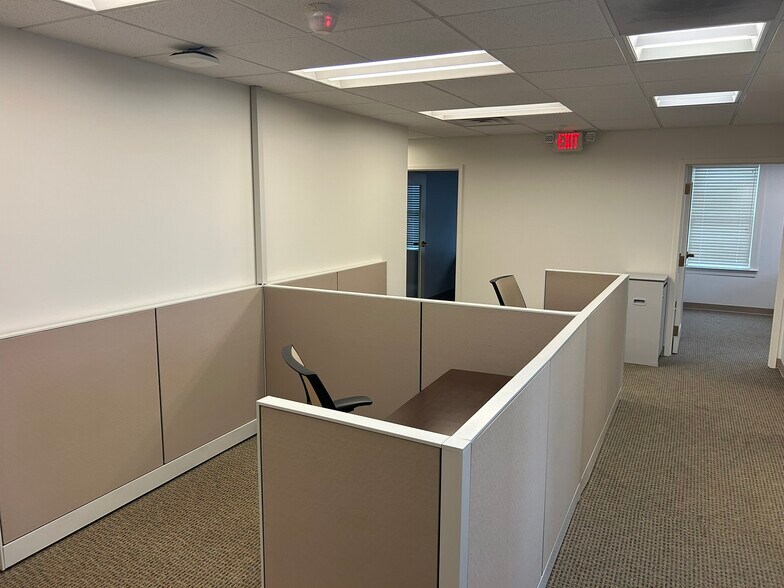 More Photos Of 8780 Centreville Rd, Manassas General Retail For Sale