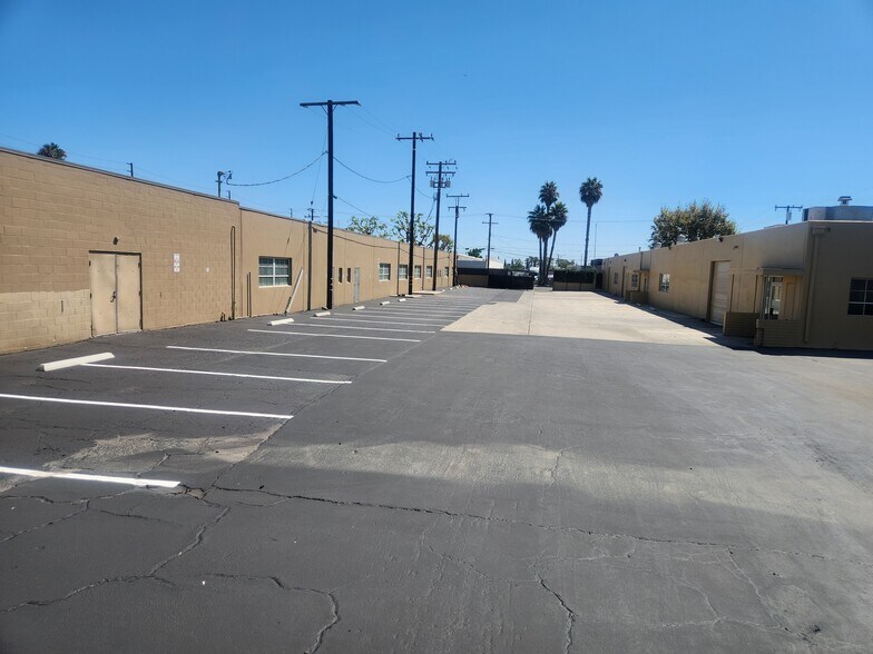 More Photos Of 1225 Wakeham Ave, Santa Ana Manufacturing For Lease