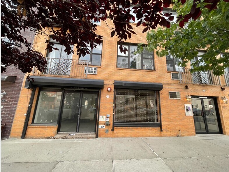More Photos Of 99 Kingsland Ave, Brooklyn Apartments For Lease
