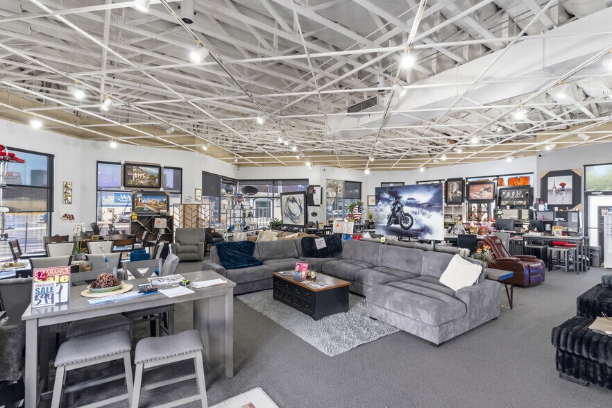 More Photos Of , Las Vegas General Retail For Sale
