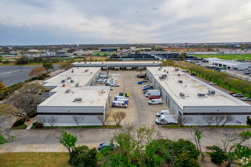 More Photos Of 1753 Grandstand Dr, San Antonio Unknown For Lease