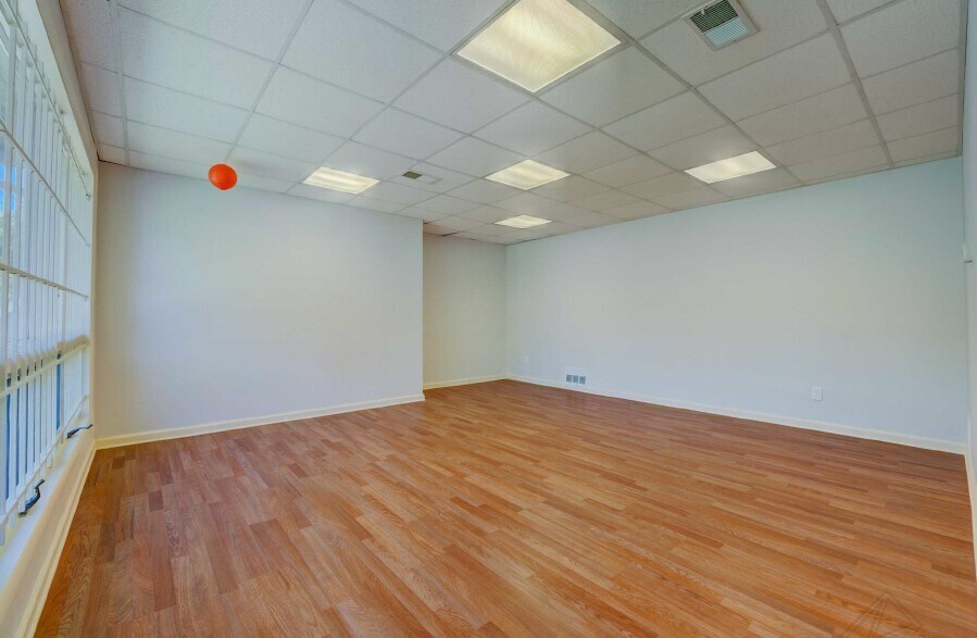 More Photos Of 4410 74th Ave, Hyattsville Medical For Lease
