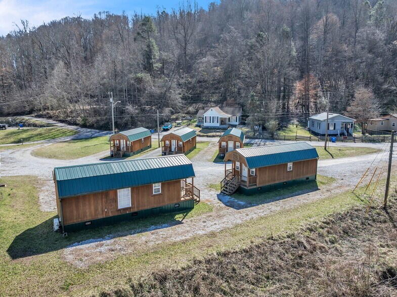 More Photos Of 349 Willow Ln, Rocky Top Specialty For Sale