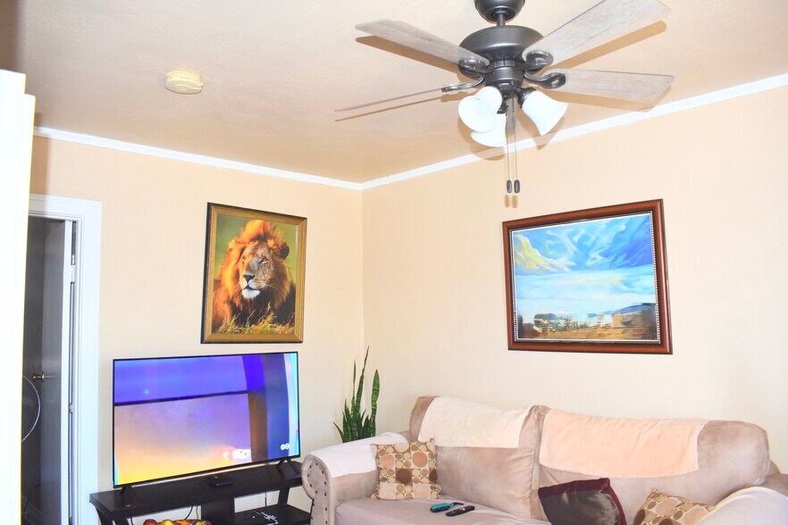 More Photos Of 1738 W 82nd St, Los Angeles Apartments For Sale
