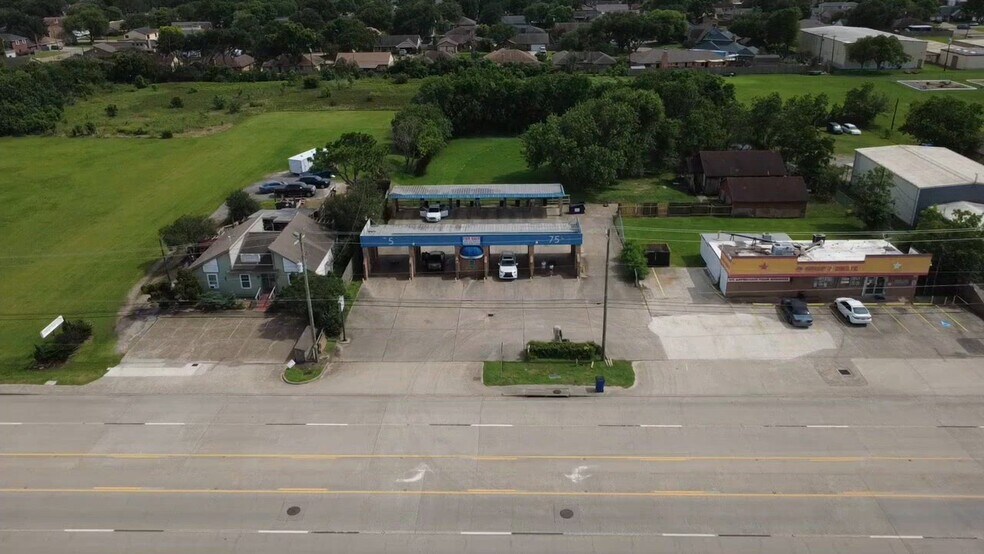 More Photos Of 2717 1/2 25th Ave N, Texas City Specialty For Sale