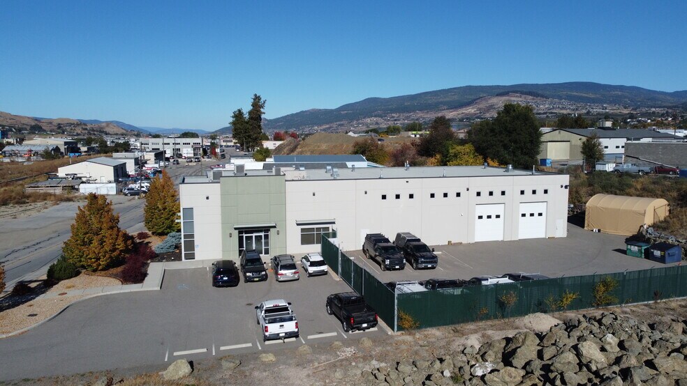 More Photos Of 4501 31 St, Vernon Office For Sale