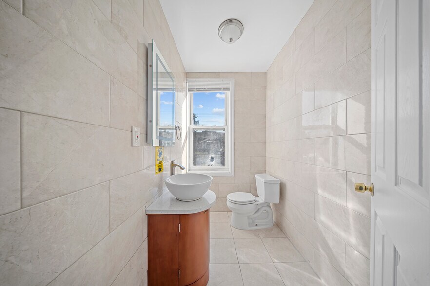 More Photos Of 200-17 Linden Blvd, Saint Albans Medical For Sale