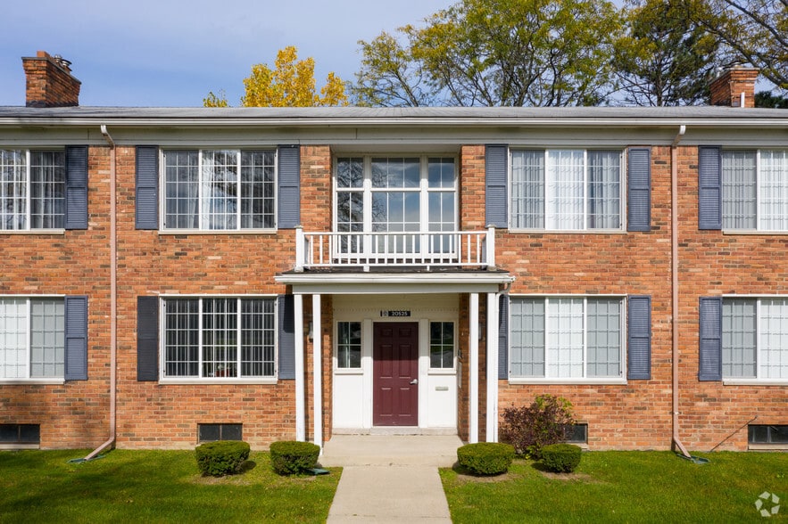 More Photos Of 20600 Balfour St, Harper Woods Apartments For Sale