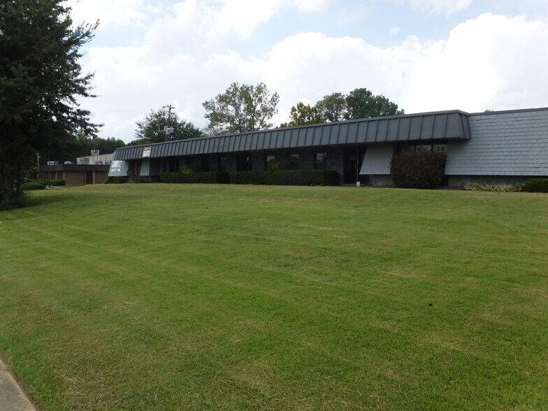 More Photos Of 4770 Cromwell Ave, Memphis Medical For Lease