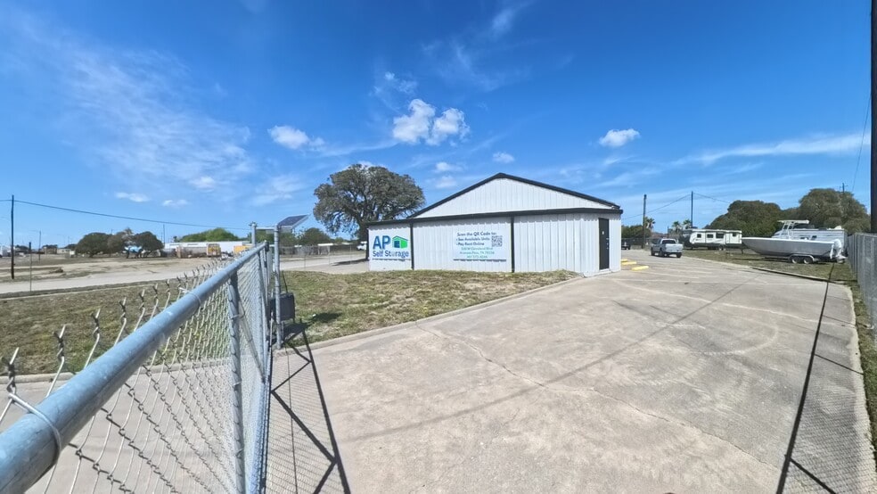 More Photos Of 530 W Cleveland Blvd, Aransas Pass Self Storage For Sale
