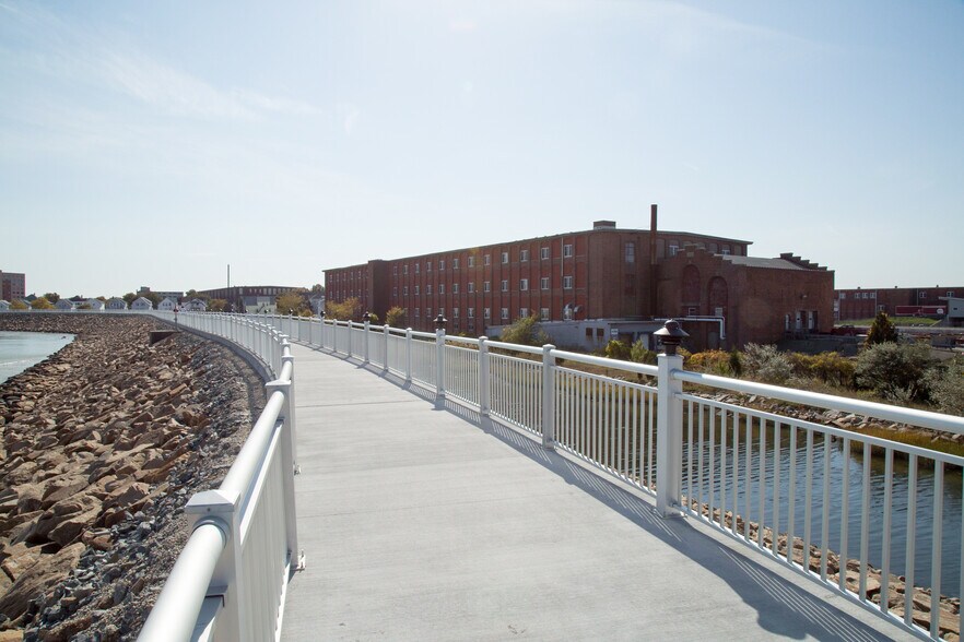 More Photos Of 11 Cove St, New Bedford Manufacturing For Sale