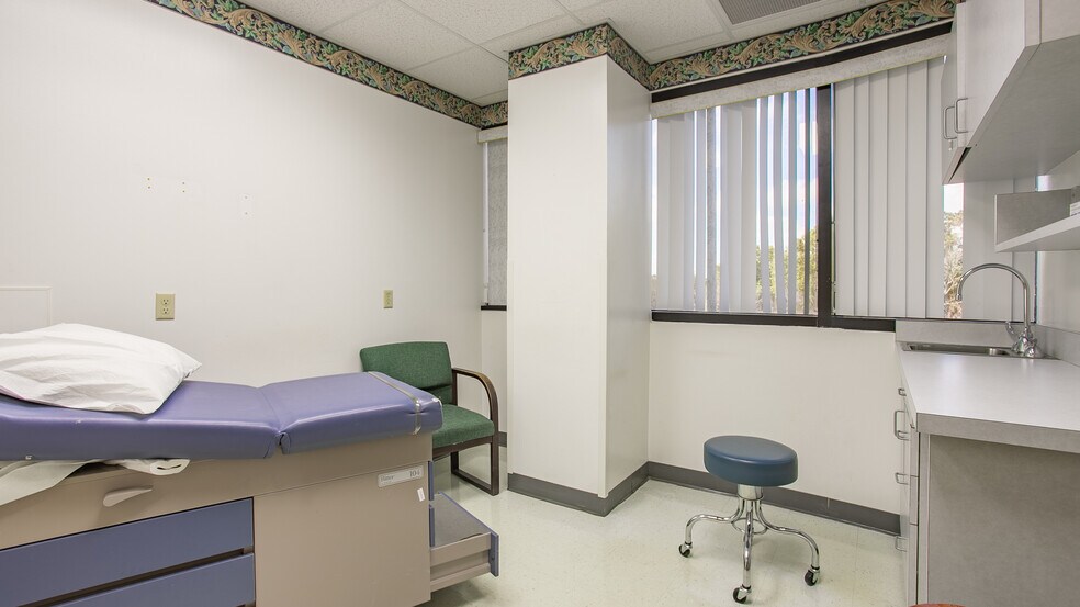More Photos Of 7350 Sand Lake Commons Blvd, Orlando Medical For Lease