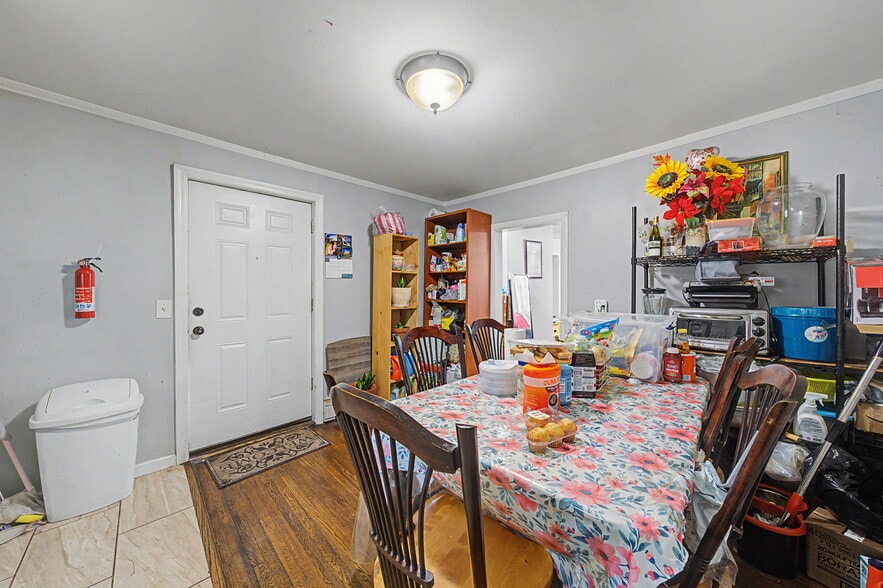 More Photos Of 23 Malcolm St, Morristown Industrial For Sale