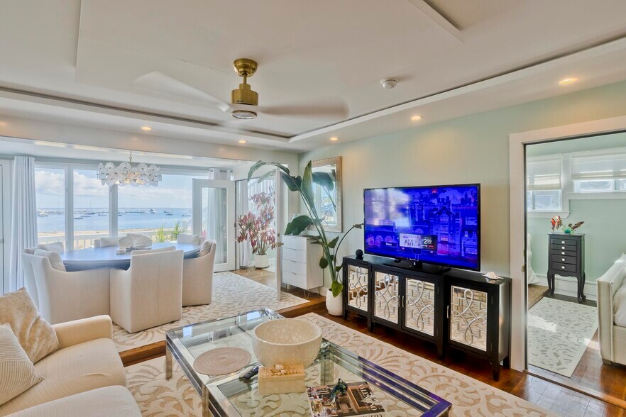 More Photos Of 265 Commercial St, Provincetown Flex For Sale