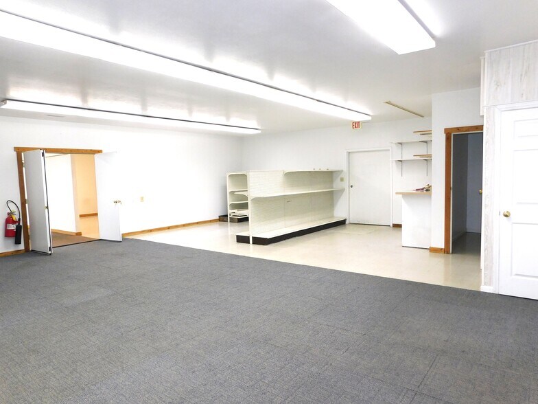 More Photos Of 215 Nieman St, Sunman Warehouse For Sale