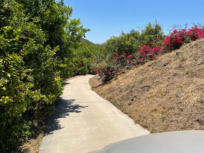 More Photos Of 44952 Vista del Mar, Temecula Winery Vineyard For Sale