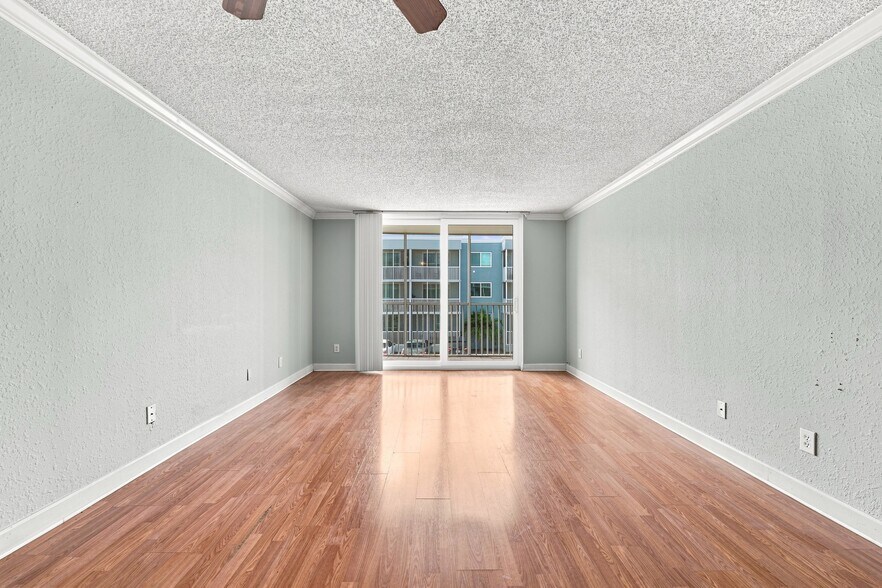 More Photos Of 2725 Coconut Bay Ln, Sarasota Apartments For Sale