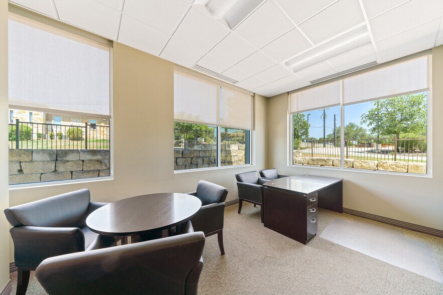 More Photos Of 3503 Paesanos Pky, San Antonio Office For Sale