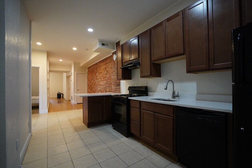 More Photos Of 5943 Kingsbury Ave, Saint Louis Apartments For Sale