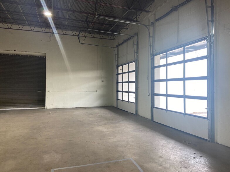 More Photos Of 2949 Armory Dr, Nashville Distribution For Lease