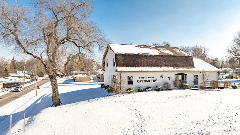 More Photos Of 814 E Washington St, Greencastle Medical For Sale