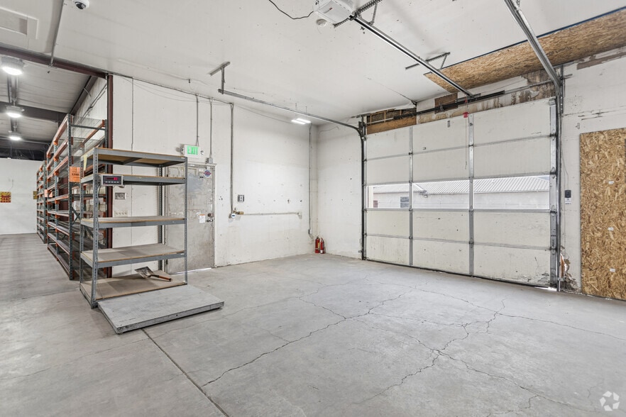 More Photos Of 477 N 100 W, Cedar City Warehouse For Lease