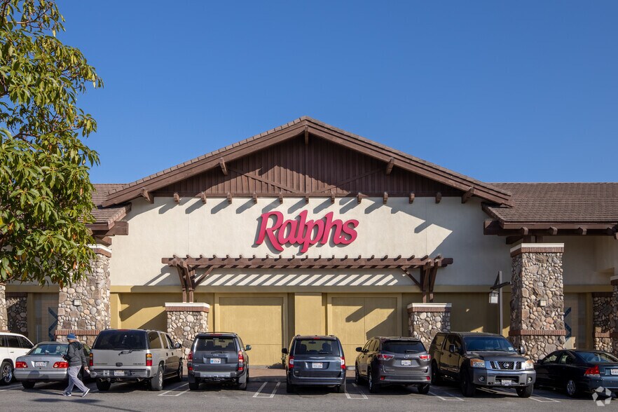 More Photos Of 23602-23624 El Toro Rd, Lake Forest General Retail For Lease