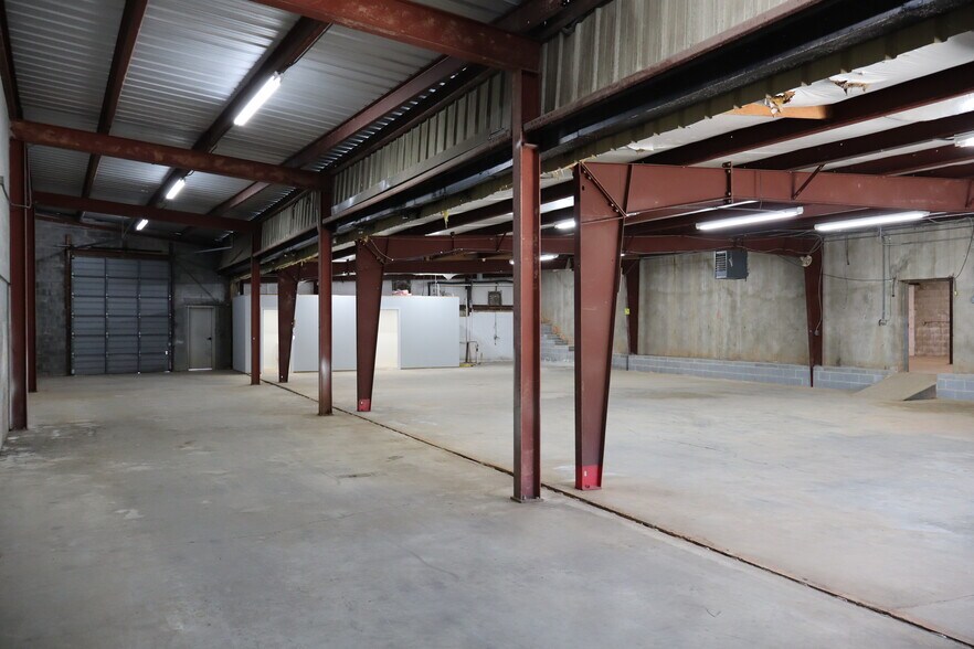 More Photos Of 662 Angus Ct, Rural Hall Light Distribution For Lease