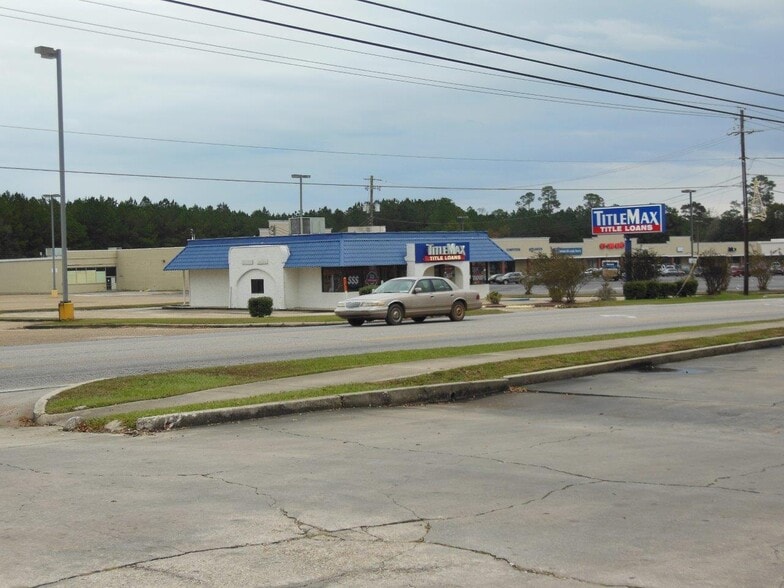 More Photos Of 1622-1699 Douglas Ave, Brewton Storefront For Lease