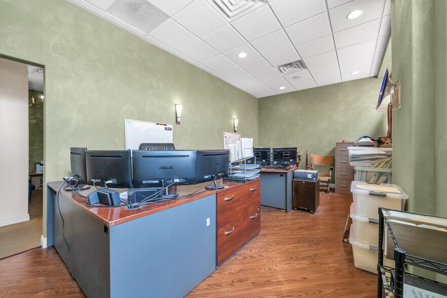 More Photos Of 1345 S Main St, Salt Lake City Freestanding For Lease