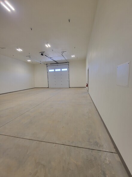 More Photos Of 1051 SW Layton Ct, Prineville Warehouse For Sale