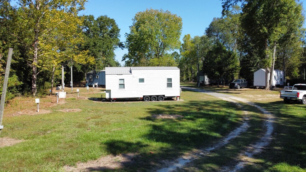 More Photos Of 3174 Westwood Dr, Marianna Trailer Camper Park For Sale