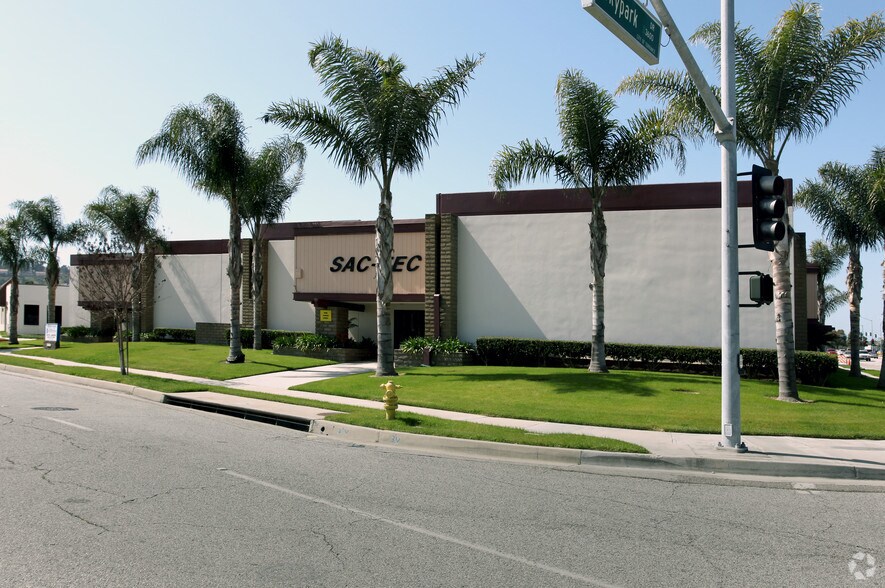 More Photos Of 3630-3640 Skypark Dr, Torrance Warehouse For Lease
