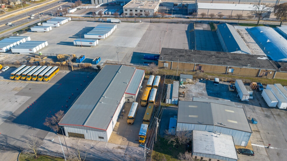 More Photos Of 3901 Union Blvd, Saint Louis Warehouse For Sale