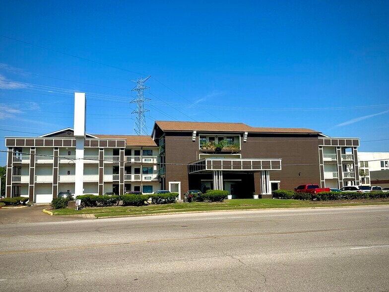 More Photos Of 4300 American Way, Memphis Hospitality For Sale