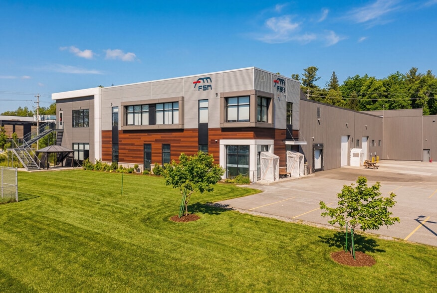 Primary Photo Of 276 Rue Léger, Sherbrooke Industrial For Sale