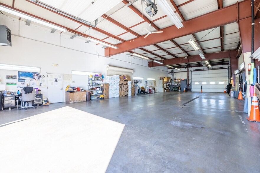 More Photos Of 85 Goodway Dr, Rochester Warehouse For Sale